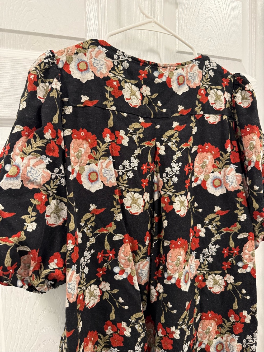 Cynthia Rowley Floral Puff-Sleeve V-Neck Dress in Black and Red size Large - Picture 8 of 9